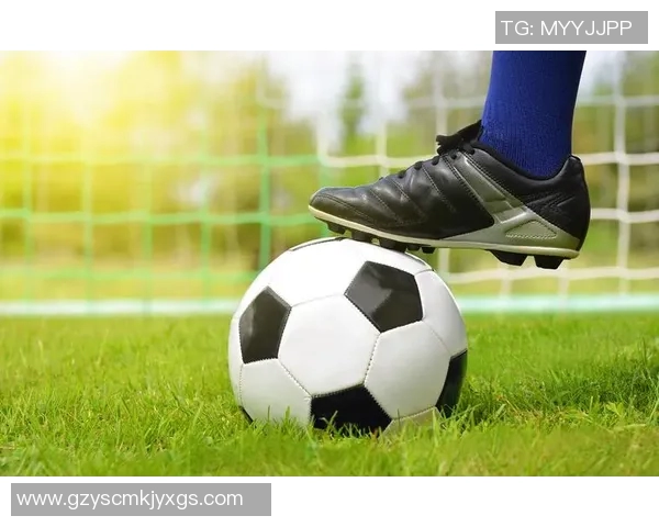 足球星形态勾勒体育梦想的轨迹探索与创新之路 足球星形态勾勒体育梦想的轨迹探索与创新之路